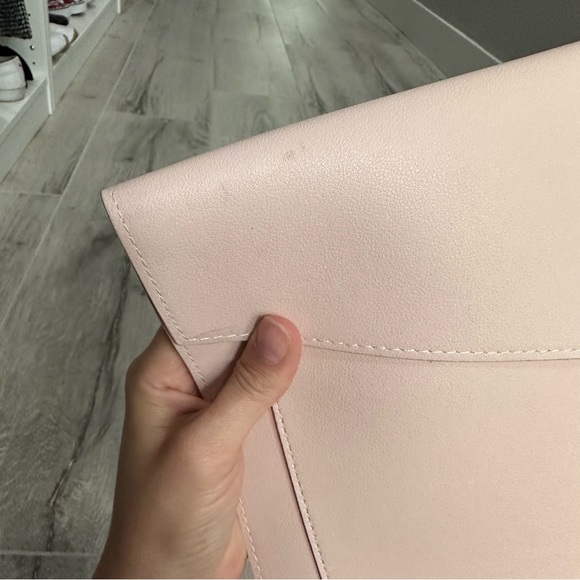 Glass Ladder & Co. “Megan” Blush Pink Clutch - Picture 11 of 13